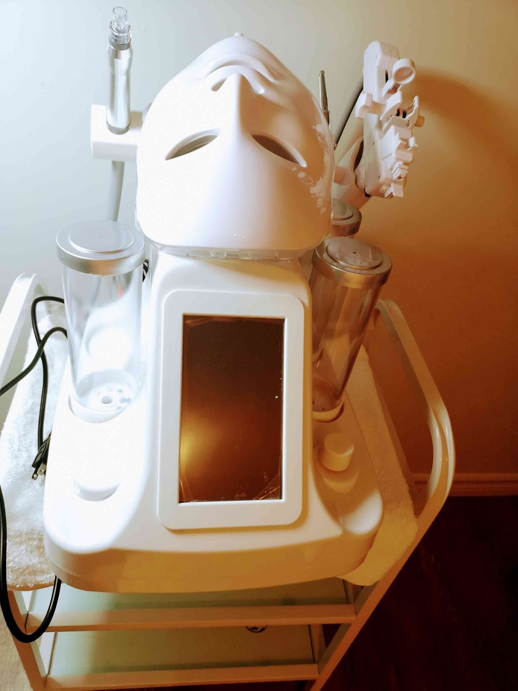 JuJu Be Beauty & Laser Spa | 104 Ave and, 156 St, Surrey, BC V3M 4L8, Canada | Phone: (604) 537-9620