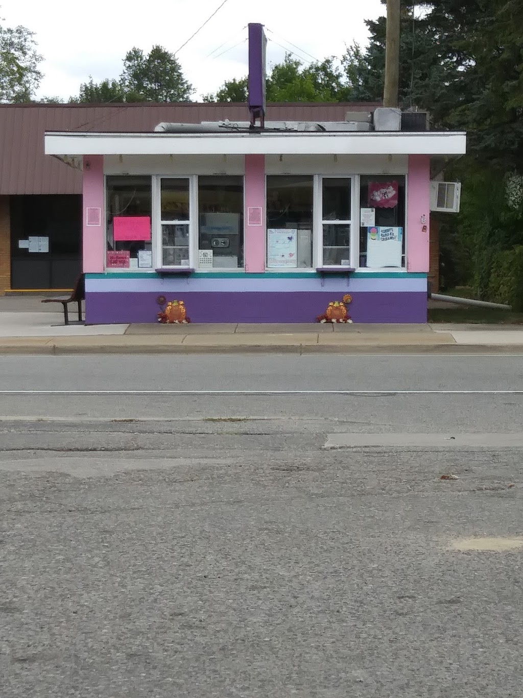 Arctic Queen | 80190 Main St, Memphis, MI 48041, USA | Phone: (810) 392-2394