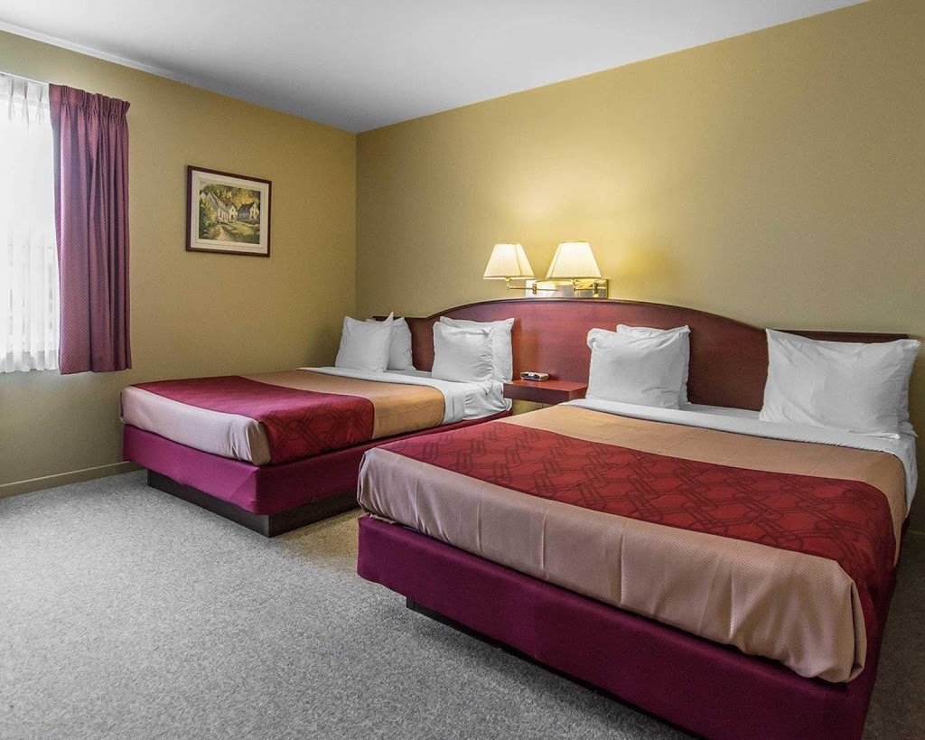 Econo Lodge Montmorency Falls | 5490 Boulevard Sainte-Anne, Boischatel, QC G0A 1H0, Canada | Phone: (418) 822-4777