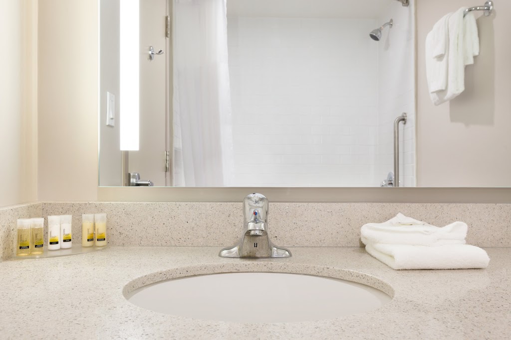Days Inn & Suites by Wyndham Lindsay | 134 Angeline St S, Lindsay, ON K9V 5S2, Canada | Phone: (705) 328-0100