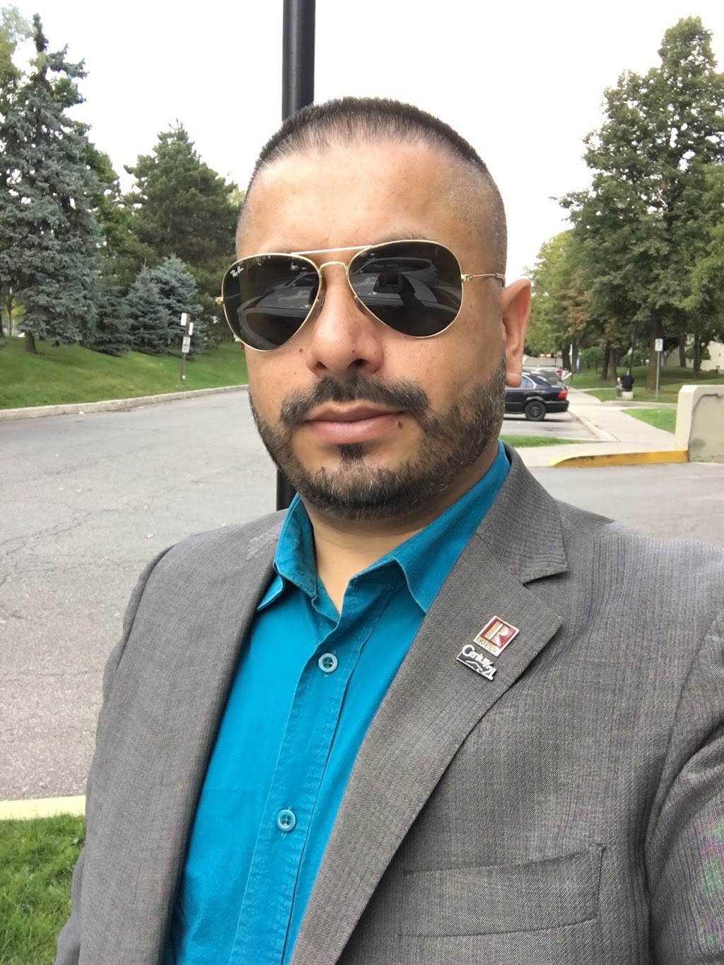 Asharpal Singh Real Estate Salesperson | 6980 Maritz Dr #8, Mississauga, ON L5W 1Z3, Canada | Phone: (416) 220-6000