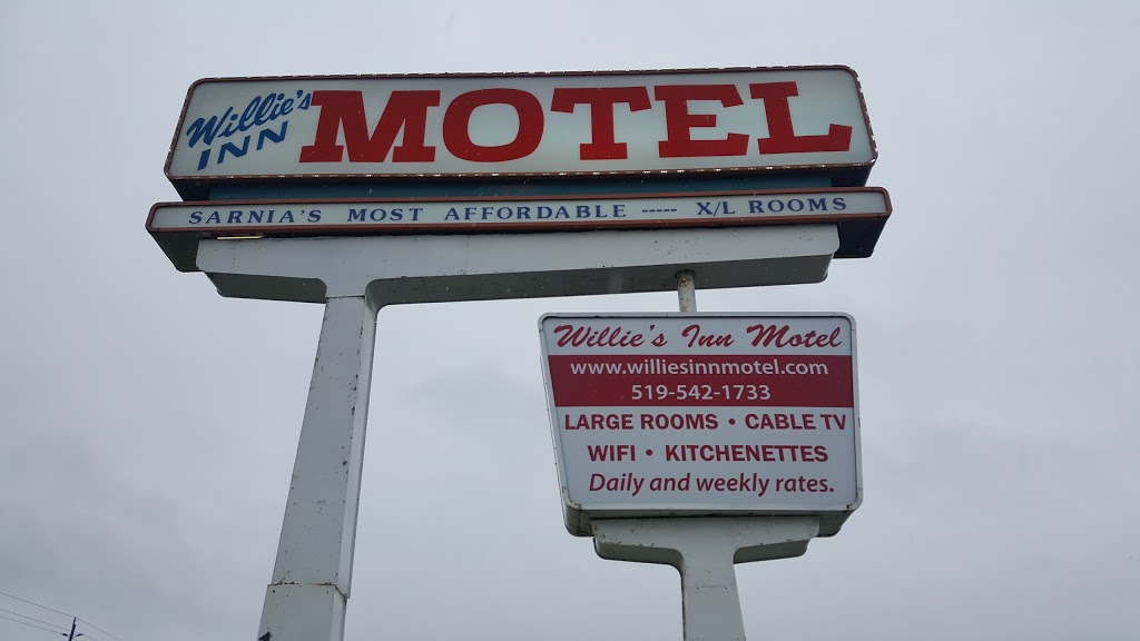 Willie's Inn Motel - 1701 London Line, Sarnia, ON N7W 1B1, Canada