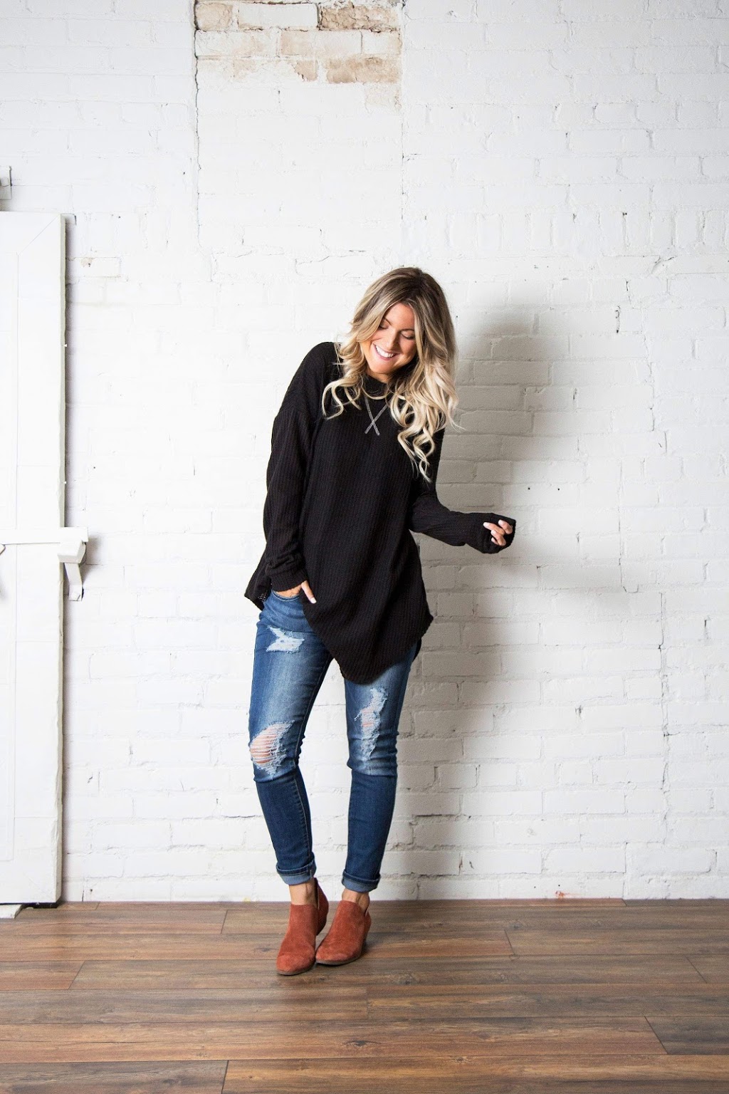 Lace & Envy | 3153 Walkers Line, Burlington, ON L7M 0E1, Canada | Phone: (905) 580-5533