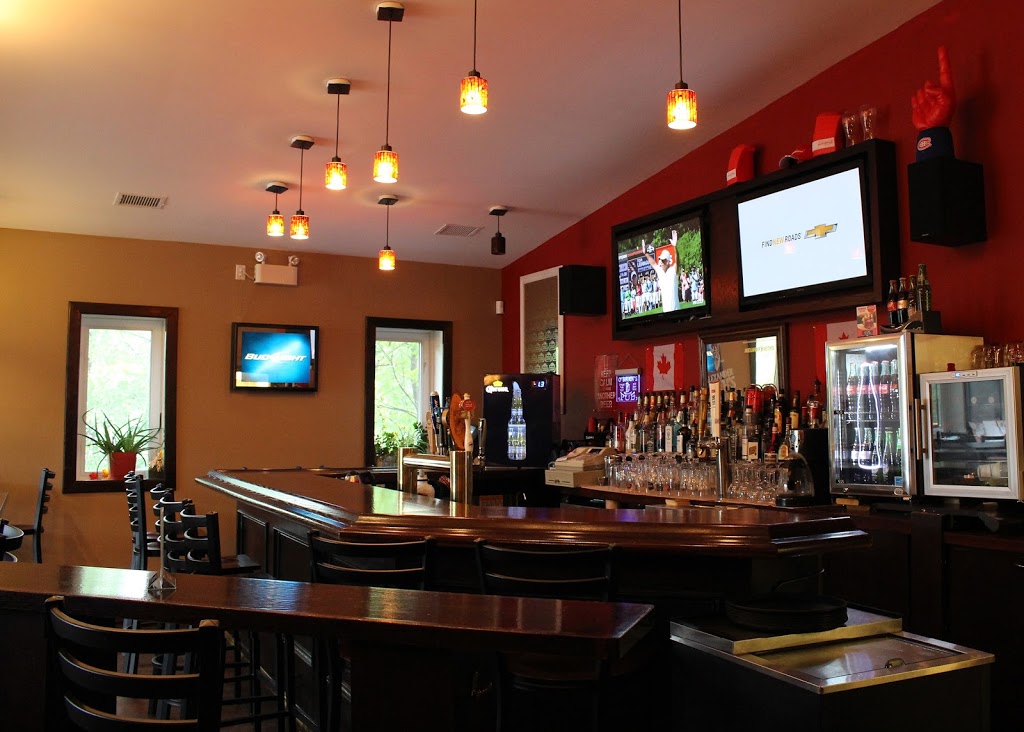 Frosty Pint Pub | 110 Ferguson Rd, Gravenhurst, ON P1P 1P7, Canada | Phone: (705) 687-4333