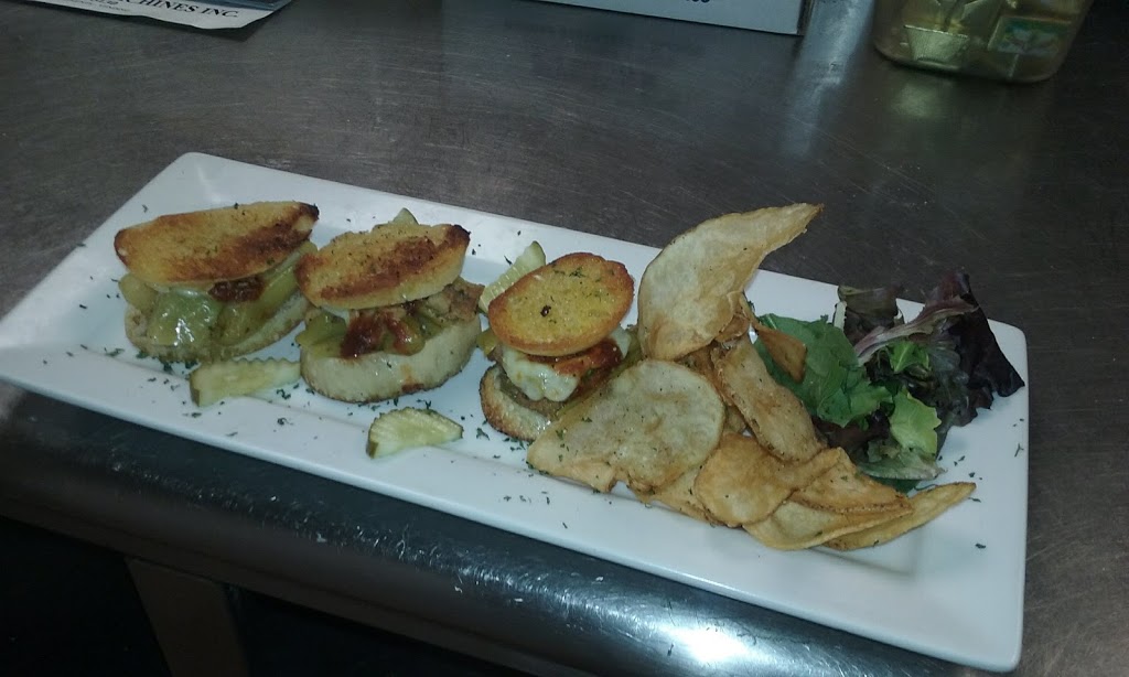 Bad Apple Bin | 427 Market St, Cape Vincent, NY 13618, USA | Phone: (315) 501-5001