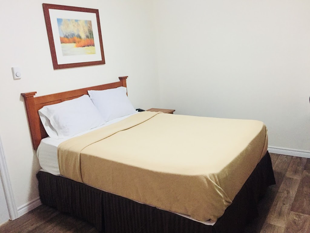 Mariner Motel | 1252 Dundas St, Woodstock, ON N4S 7V9, Canada | Phone: (519) 537-5332
