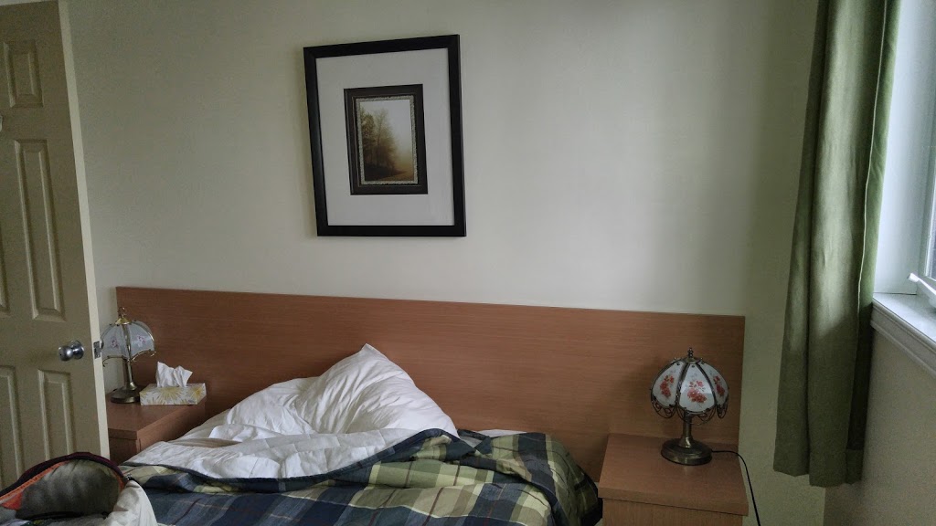 Motel Chevalier | 3862 Boulevard Sainte-Anne, Québec, QC G1E 3M3, Canada | Phone: (418) 661-3876