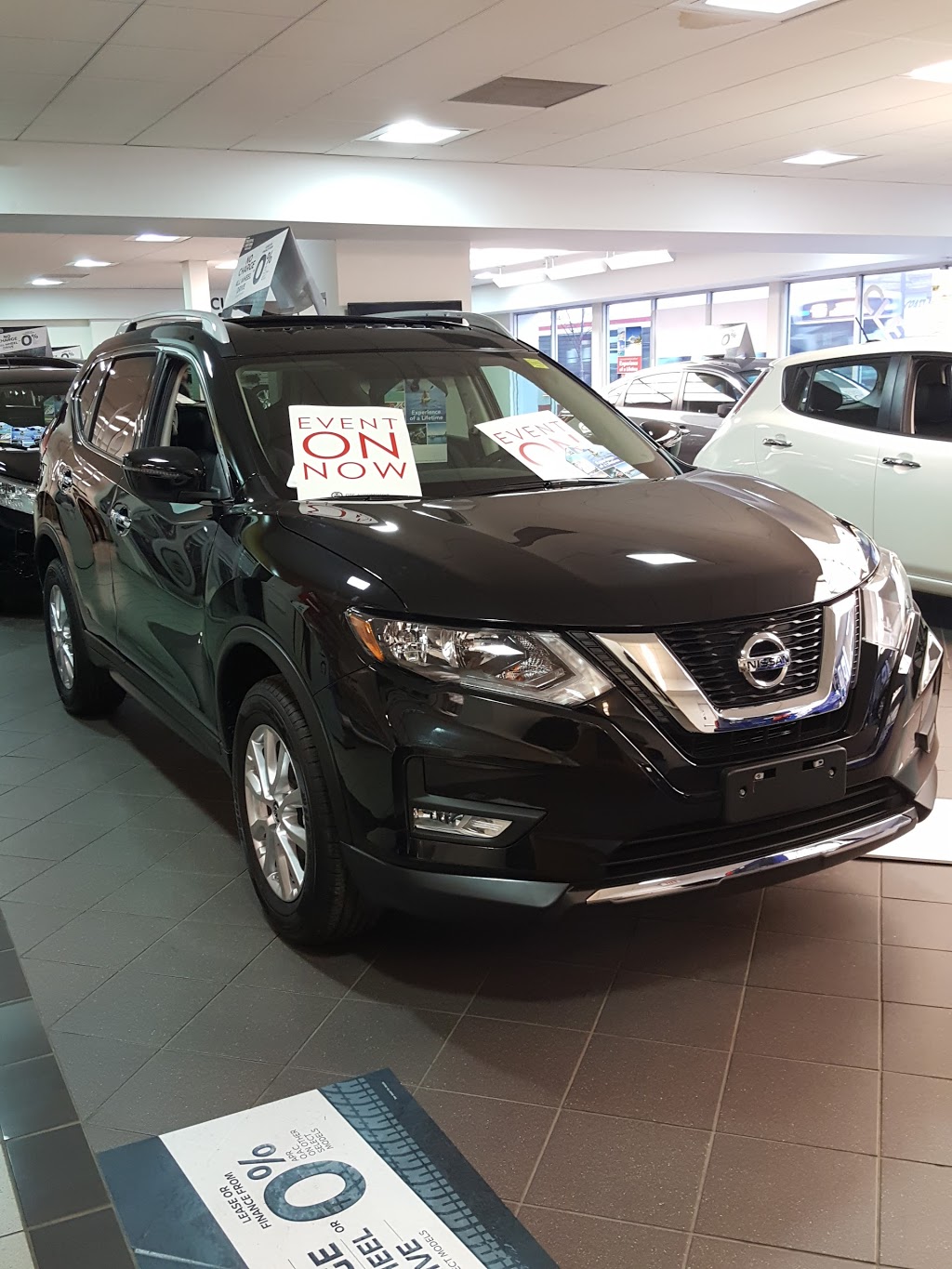High Park Nissan | 3275 Dundas St W, Toronto, ON M6P 2A5, Canada | Phone: (416) 762-7537