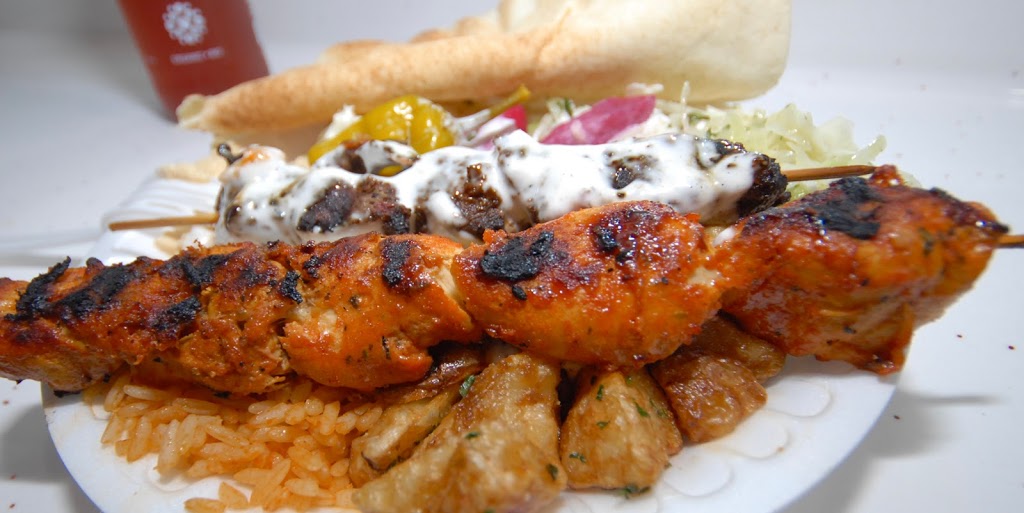 Boustan Lachine | 356 Rue Saint-Jacques, Lachine, QC H8R 1E2, Canada | Phone: (514) 365-0101