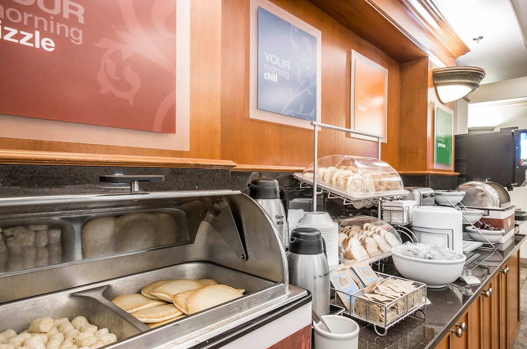 Comfort Inn & Suites | 1090 22 St NE, Salmon Arm, BC V1E 2V5, Canada | Phone: (250) 832-7711
