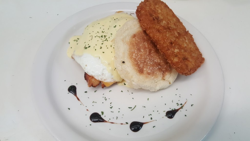 Strasbourgs Royal Grill | 100 Mountain St, Strasbourg, SK S0G 4V0, Canada | Phone: (306) 725-3343