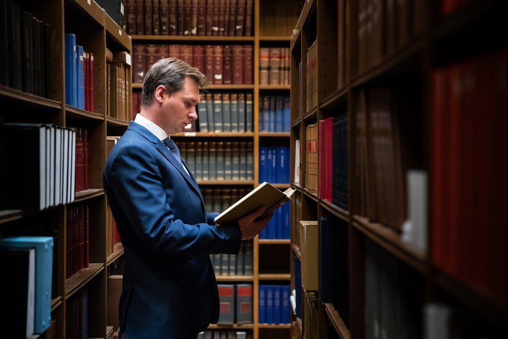 Family and Criminal Lawyer. Got Law? | 10 Sunset Blvd, Perth, ON K7H 2Y2, Canada | Phone: (613) 499-9781
