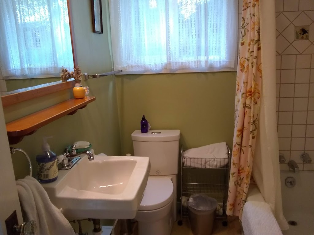 Buckhorn Farm | 17 Jensen Rd, Eastsound, WA 98245, USA | Phone: (360) 376-2298