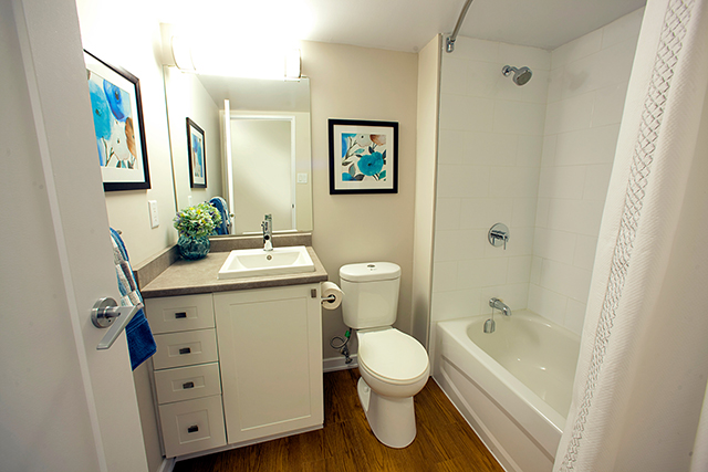 Edgehill Apartments | 108 Edgehill Dr, Barrie, ON L4N 5A3, Canada | Phone: (705) 737-3820
