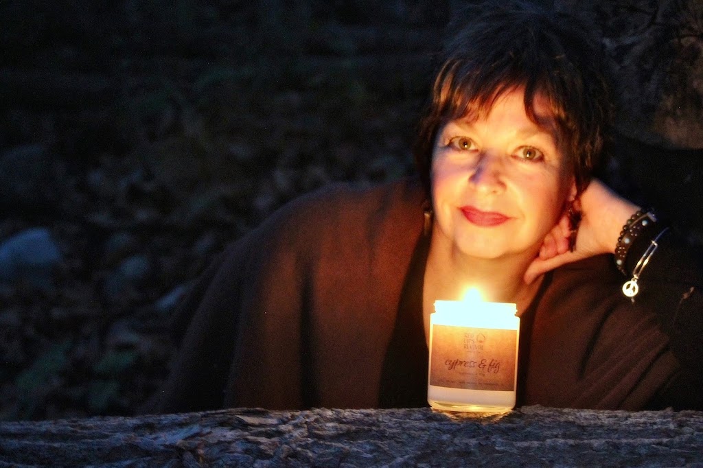 Red Lips Revival candle co. | 146 Washington St, Thamesford, ON N0M 2M0, Canada | Phone: (519) 532-4967