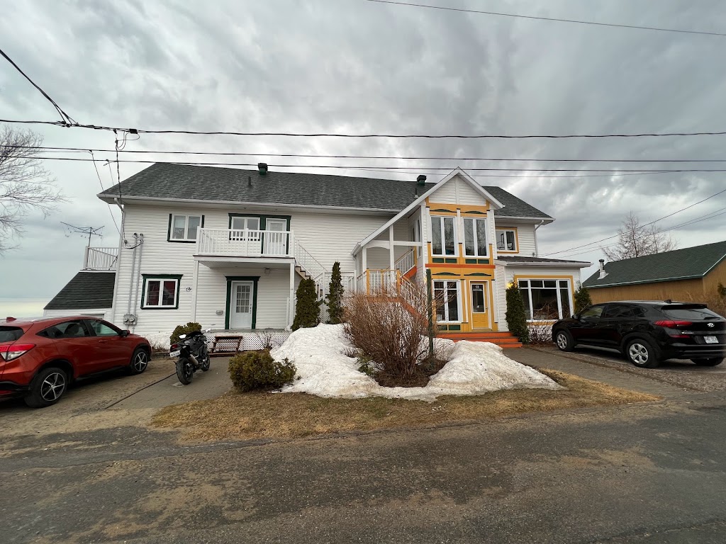 La maison Harvey Lessard | 16 Rue Bellevue, Tadoussac, QC G0T 2A0, Canada | Phone: (418) 590-5026