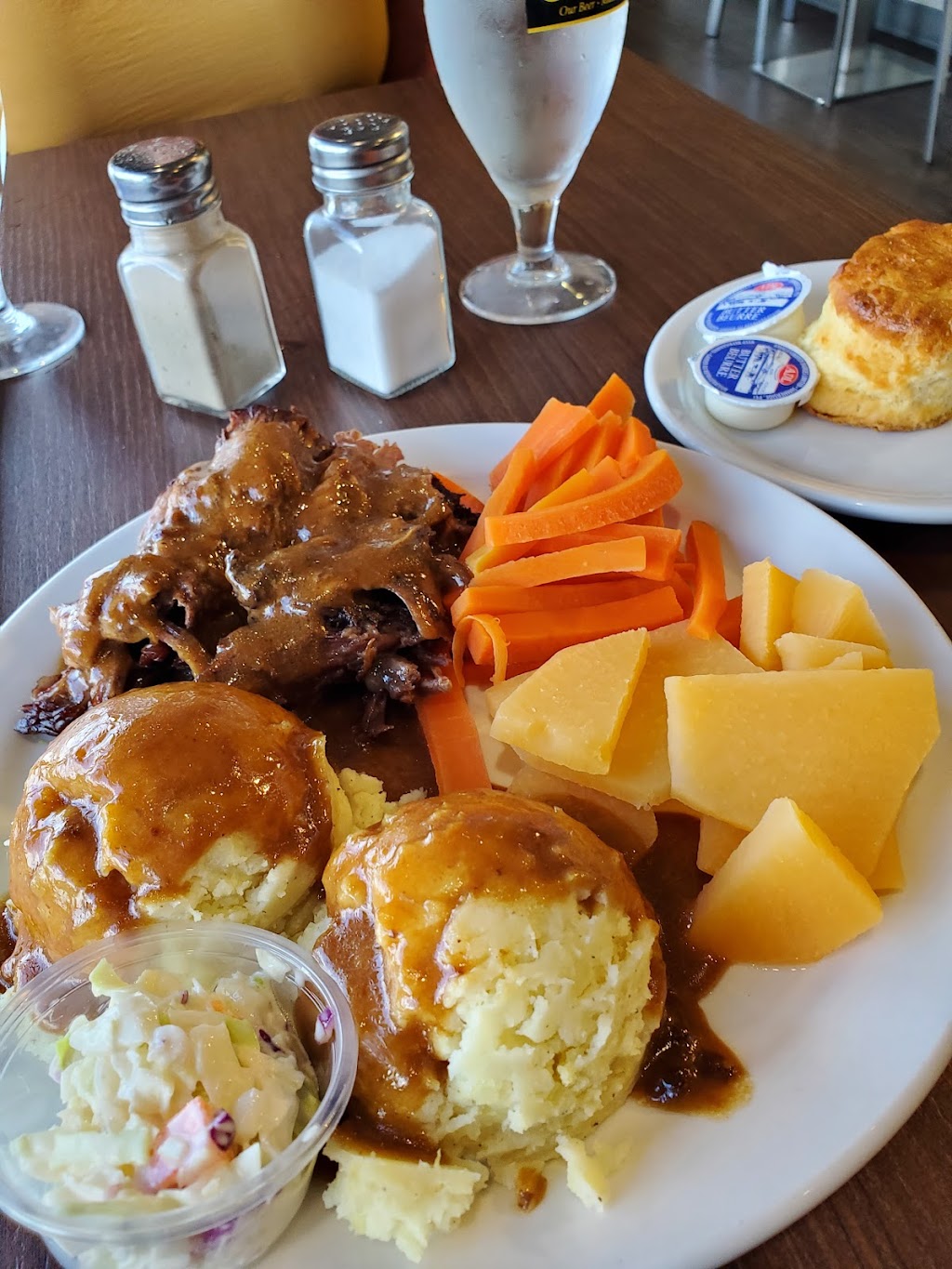 Budleys Restaurant | 250 Maple Hills Ave, Charlottetown, PE C1C 1N2, Canada | Phone: (902) 566-5939