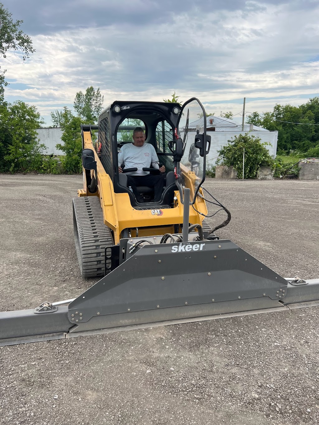 Duvernay Asphalte Et Transport | 2178 Pl. de Melbourne, Laval, QC H7M 3A3, Canada | Phone: (450) 667-9842