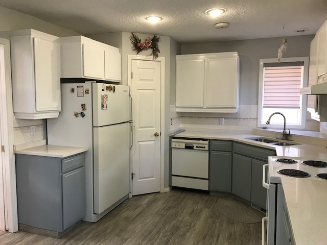 N-hance Wood Refinishing Barrie | 3169 Barrie Hill Rd, Barrie, ON L9Z 1S8, Canada | Phone: (705) 794-9770