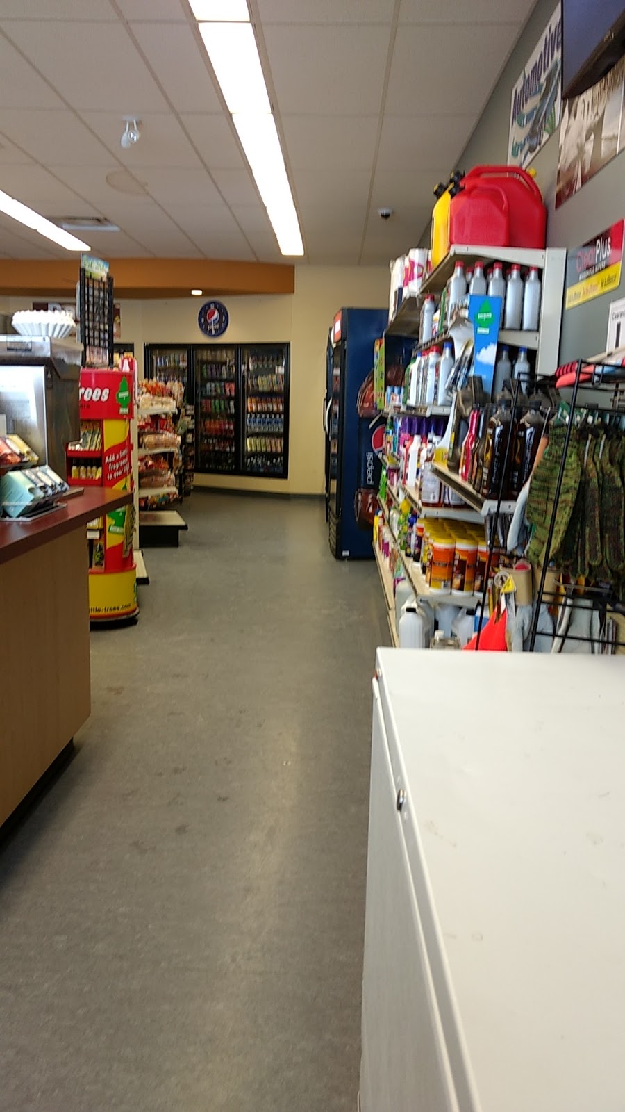 Whitecap Trail Gas Bar | 100 Sports Centre Road, Whitecap, SK S7K 2L2, Canada | Phone: (306) 477-3238
