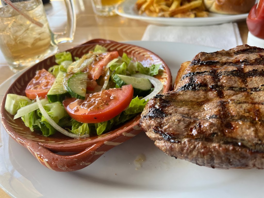 Prime Time Restaurant | 2016 Spiller Rd SE, Calgary, AB T2G 4G5, Canada | Phone: (403) 262-8662