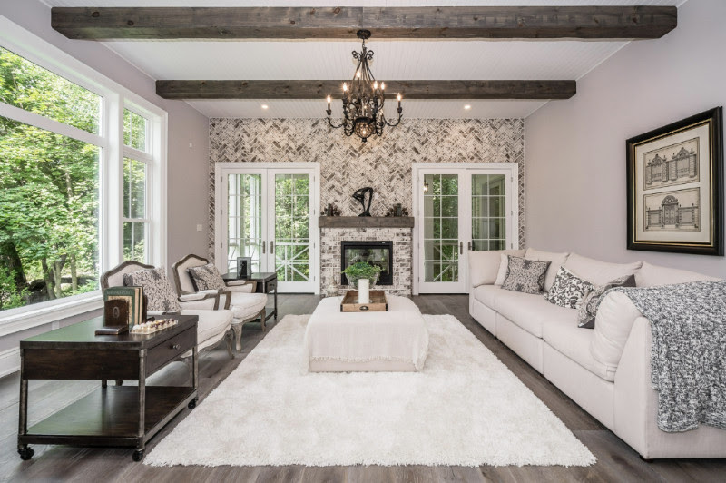 Hillis Group Realty | Gina and Garry | 20 Mineola Rd E #51, Mississauga, ON L5G 4N9, Canada | Phone: (647) 680-1699