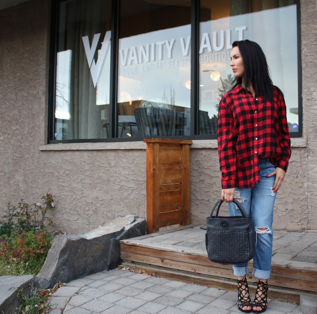 The Vanity Vault | 2920 23 Ave SW, Calgary, AB T3E 0J1, Canada | Phone: (403) 457-4960
