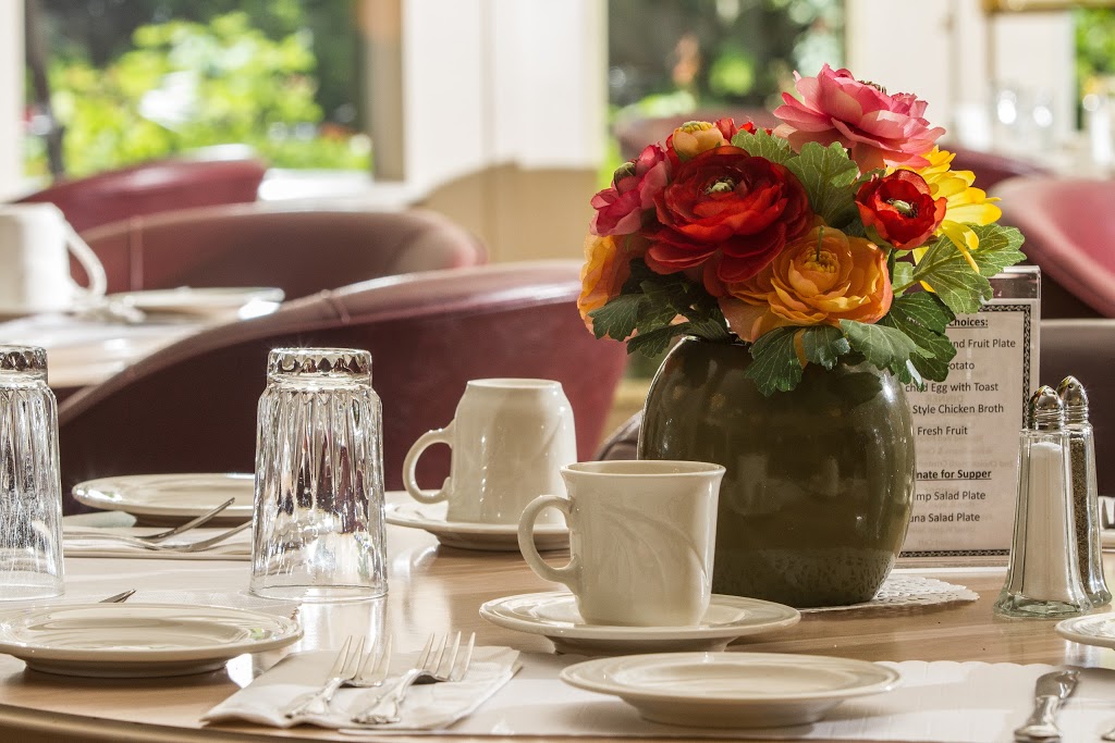 Okanagan Chateau Retirement Residence | 2100 Benvoulin Ct, Kelowna, BC V1W 3A4, Canada | Phone: (250) 862-9088
