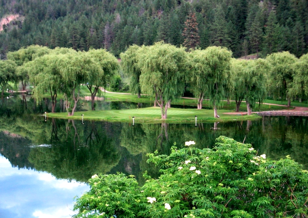 St. Andrews By The Lake | 111 St Andrews Dr, Kaleden, BC V0H 1K0, Canada | Phone: (250) 497-5648
