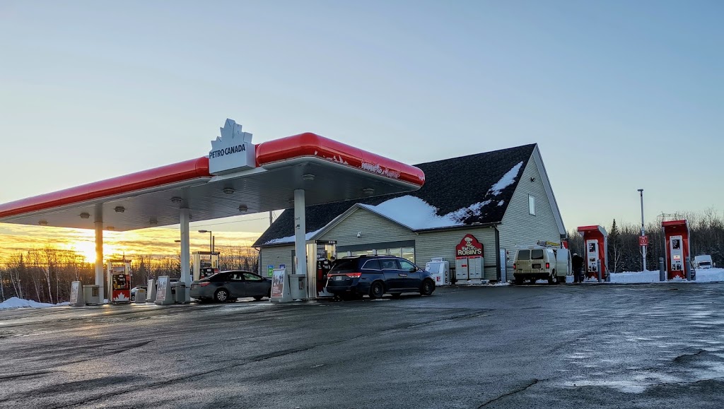 Petro Canada - Electric Vehicle Charge Station | 224 Route 122, Saint-Germain-de-Grantham, QC J0C 1K0, Canada | Phone: (506) 272-9185