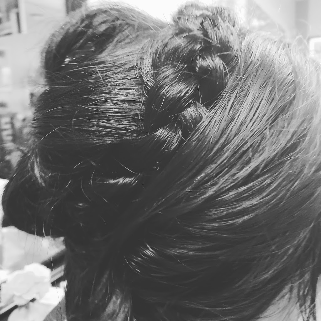 Lilas Designs Haircare | 7487 Edmonds St #D, Burnaby, BC V3N 1B3, Canada | Phone: (604) 520-1020