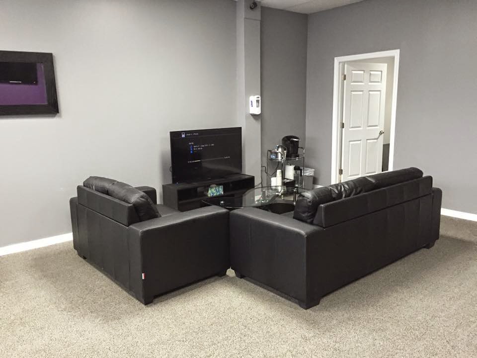 Tricky Vapor | 318 Ontario St, St. Catharines, ON L2R 5L8, Canada | Phone: (289) 362-5111