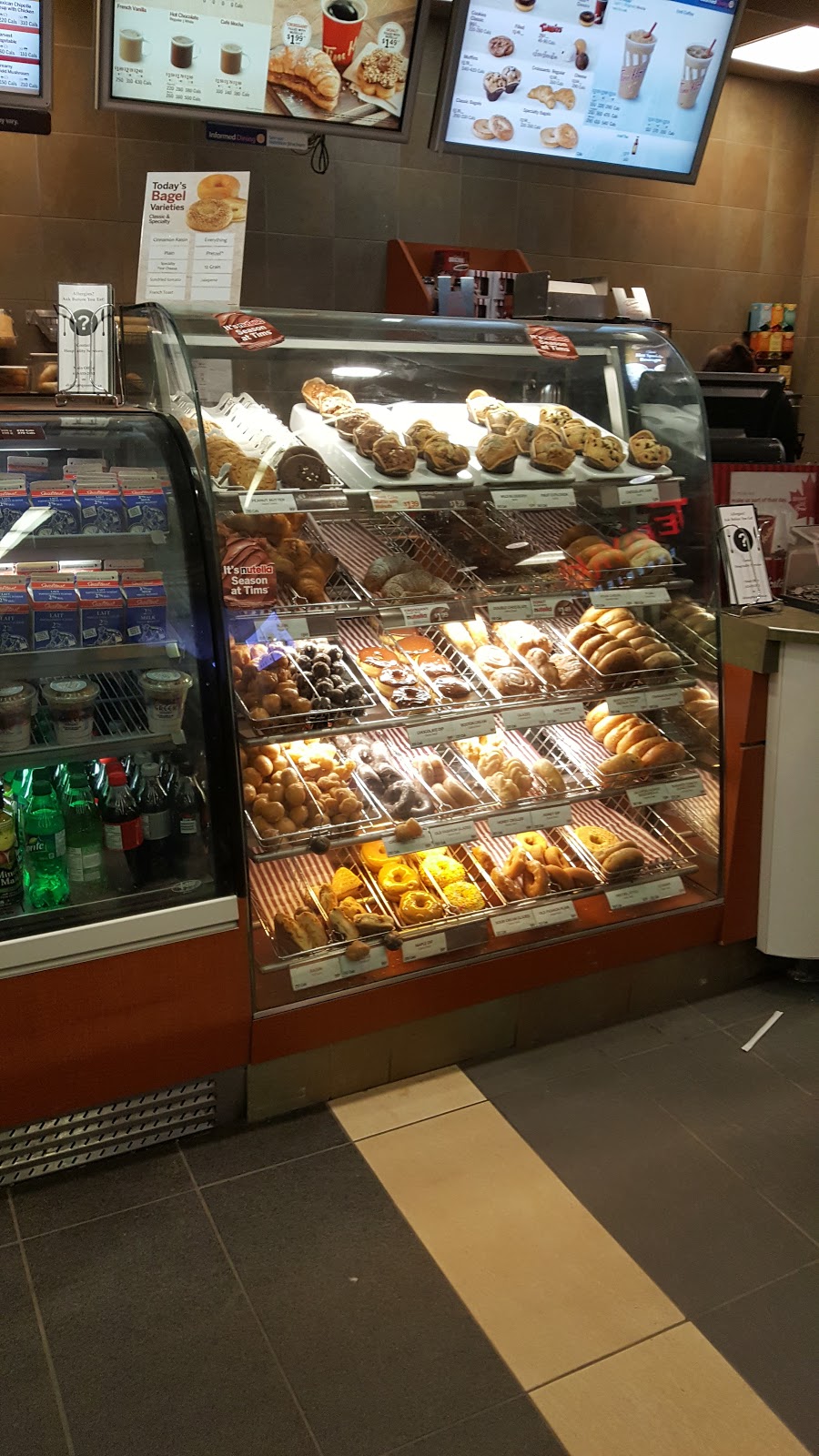 Tim Hortons | 284 Earl St, Kingston, ON K7L 3N6, Canada | Phone: (613) 533-6000