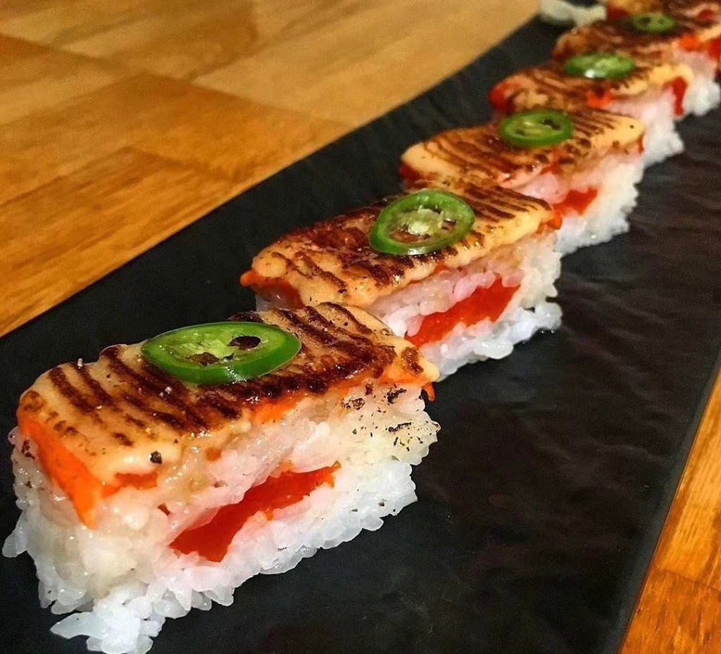Mauna Sushi | 14839 108 Ave, Surrey, BC V3R 1W2, Canada | Phone: (604) 930-2949