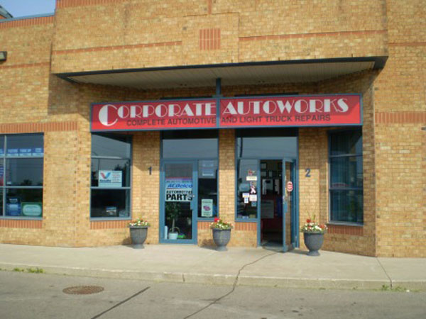 Corporate Autoworks | 5195 Harvester Rd #1, Burlington, ON L7L 6E9, Canada | Phone: (905) 333-9201