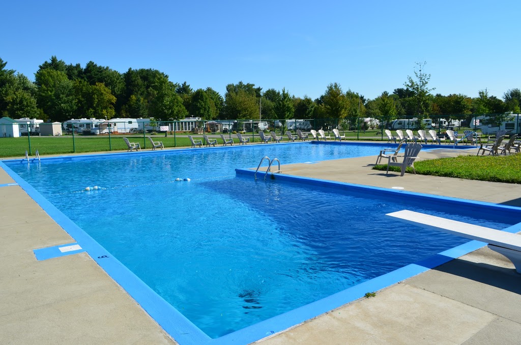Camping Grégoire | 347 Route 221, Lacolle, QC J0J 1J0, Canada | Phone: (450) 246-3385