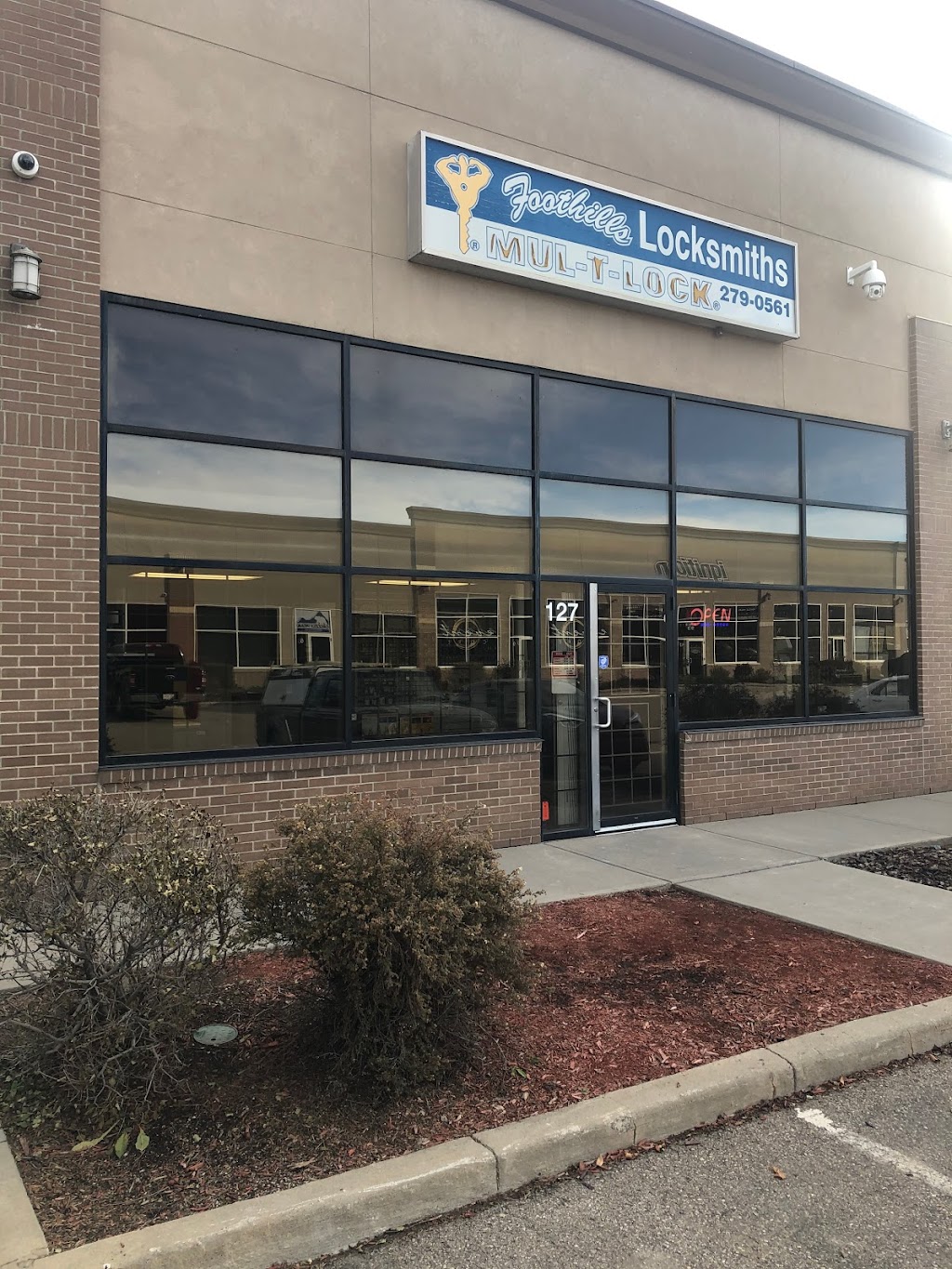 Foothills Locksmiths | 11769 40 St SE #127, Calgary, AB T2Z 4M8, Canada | Phone: (403) 279-0561