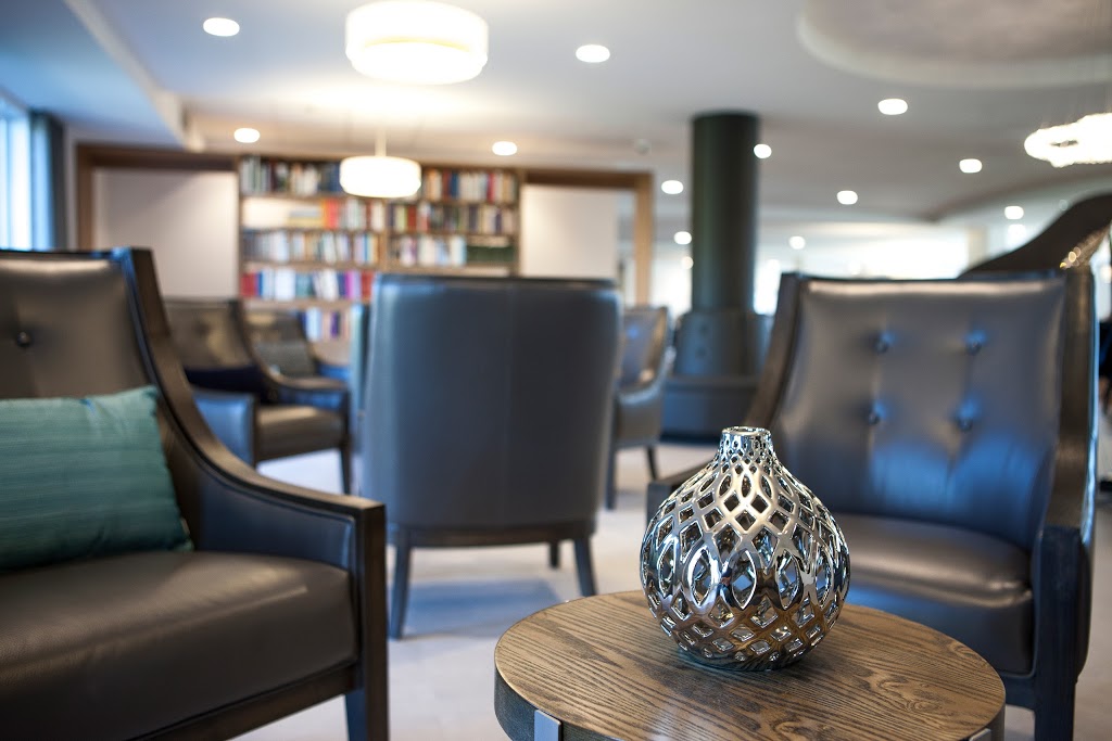 Le Renaissance Thetford Mines | 101 Rue Monfette E, Thetford Mines, QC G6G 1N9, Canada | Phone: (418) 335-3999