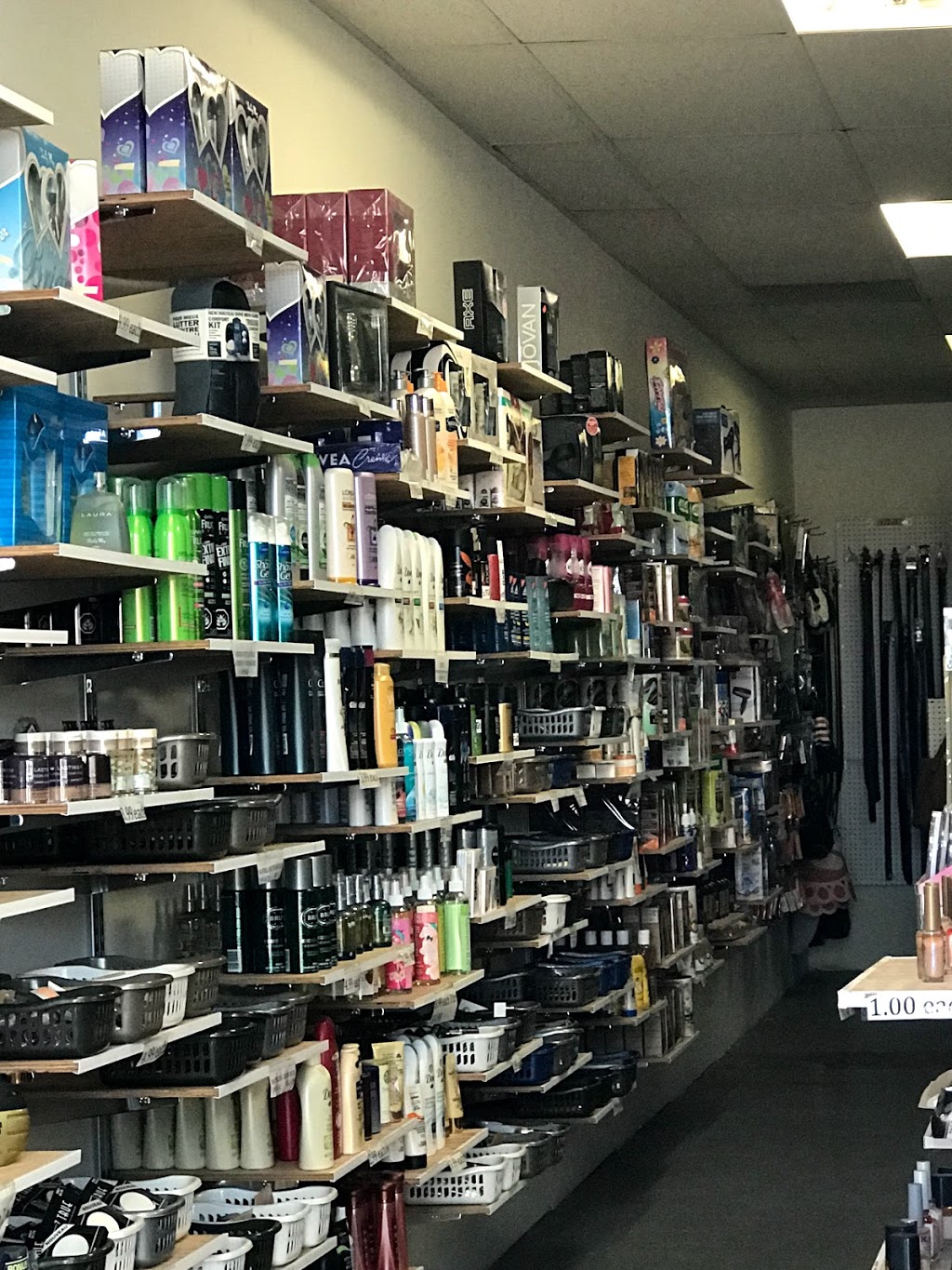 Amor Perfumes & Cosmetics | 5130 Dixie Rd Unit 9, Mississauga, ON L4W 4K2, Canada | Phone: (647) 706-1600