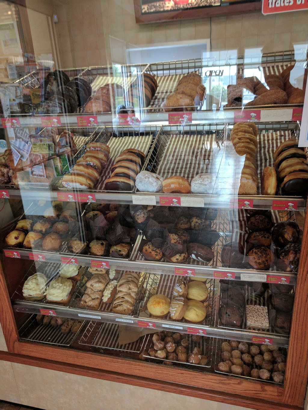 Robins Donuts | 7217 North Rustico Road, North Rustico, PE C0A 1X0, Canada | Phone: (902) 963-3578