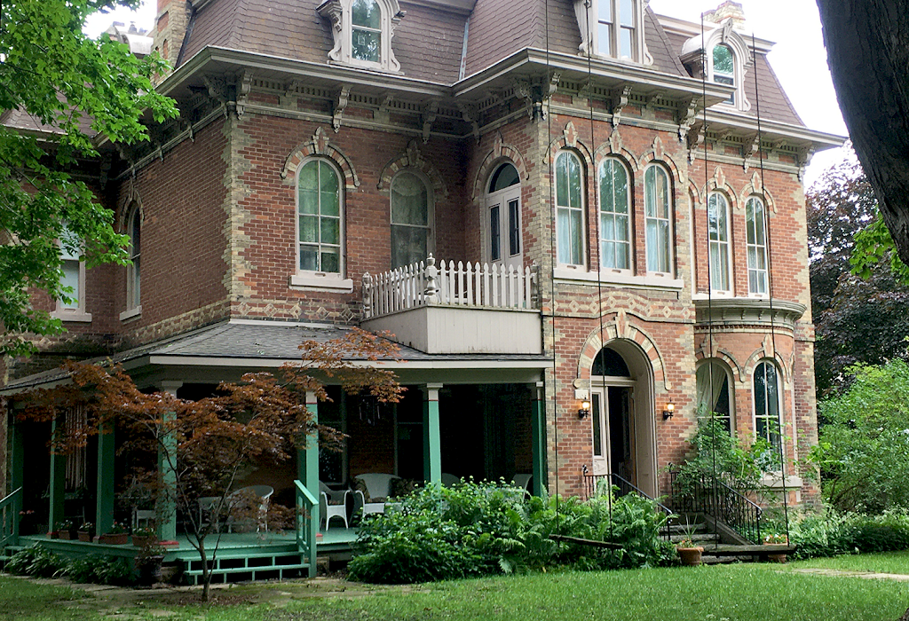 The Highland Manor | 867 4th Ave A W, Owen Sound, ON N4K 6L5, Canada | Phone: (519) 372-2699