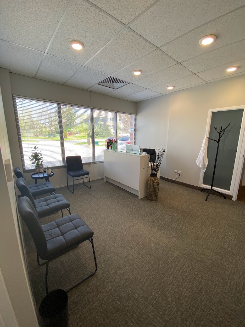 Integrity Massage Therapy | 11 Ferris Ln Suite 100, Barrie, ON L4M 5N6, Canada | Phone: (705) 722-0202