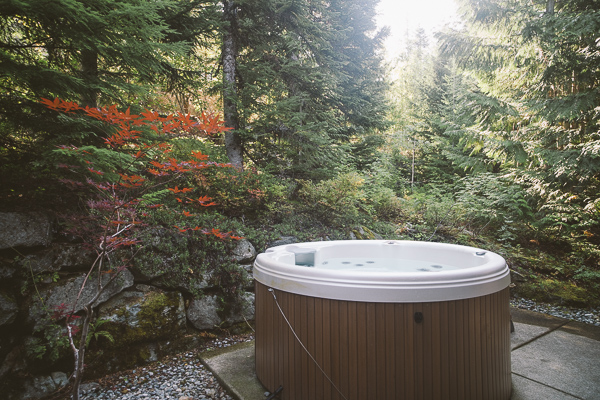 Holiday Whistler Accommodations Inc | Fitzsimmons Rd N, Whistler, BC V0N 1B7, Canada | Phone: (604) 932-2038