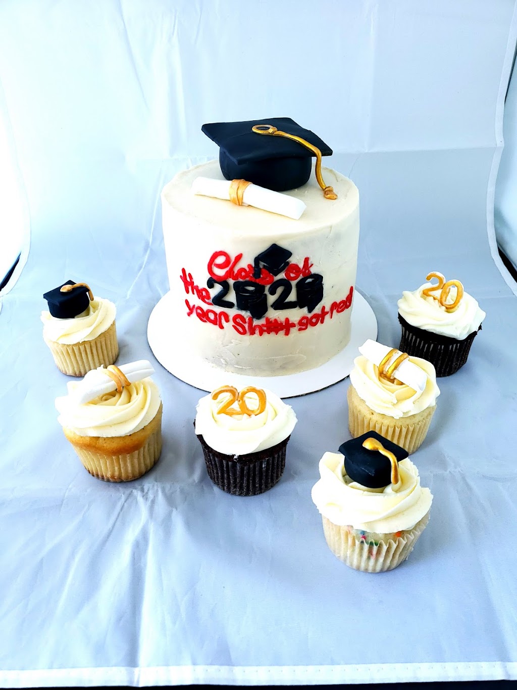 Custom Cakes by C | 2833 10 Ave SE, Calgary, AB T2A 0C6, Canada | Phone: (403) 862-5681