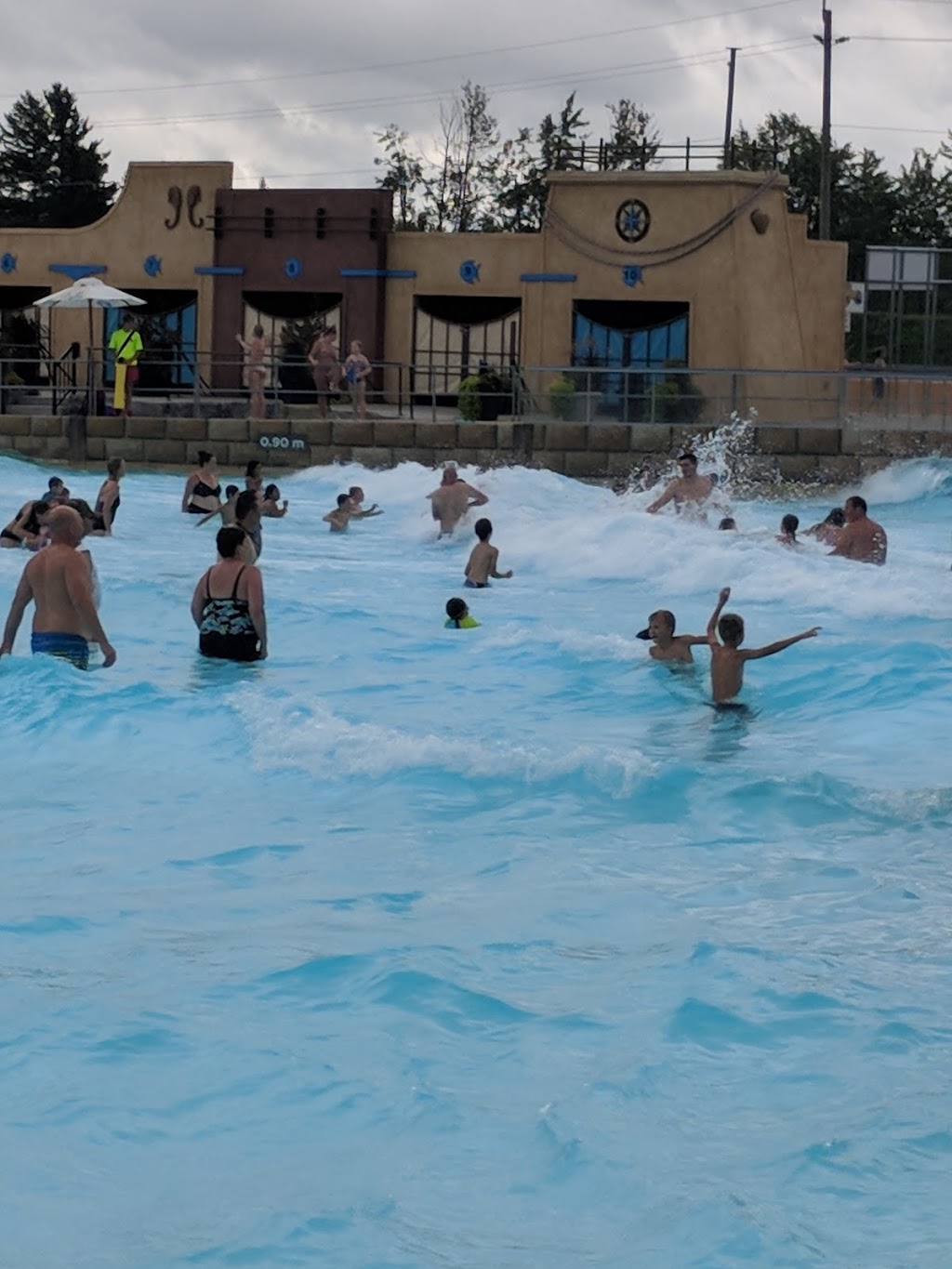 Calypso Theme Waterpark | 2015 Calypso St, Limoges, ON K0A 2M0, Canada | Phone: (613) 443-9995