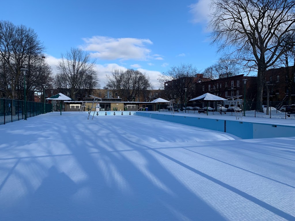 Parc John F.-Kennedy outdoor swimming pool | 860 Av. Outremont, Outremont, QC H2V 3N5, Canada | Phone: (514) 495-6211