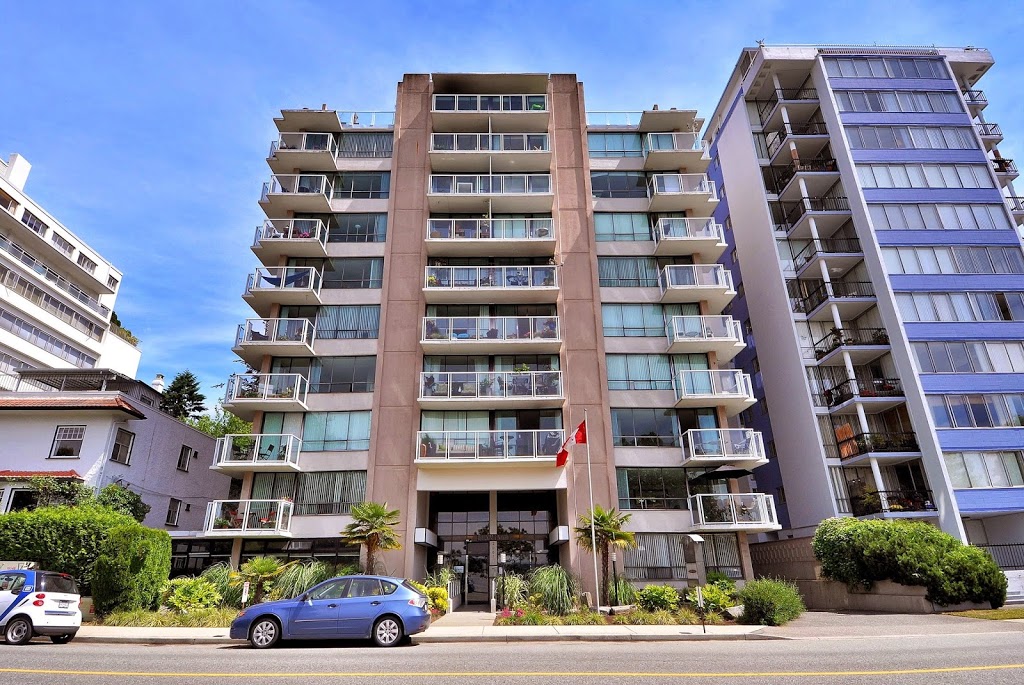 Flamingo Rental Apartments | 2061 Beach Ave, Vancouver, BC V6G 1Z3, Canada | Phone: (604) 689-8882