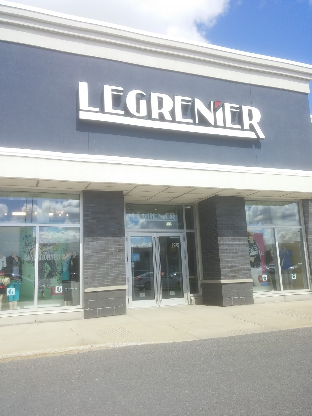 Le Grenier | Quartier DIX30, 9620 Boulevard Leduc, Brossard, QC J4Y 0B3, Canada | Phone: (450) 676-5933