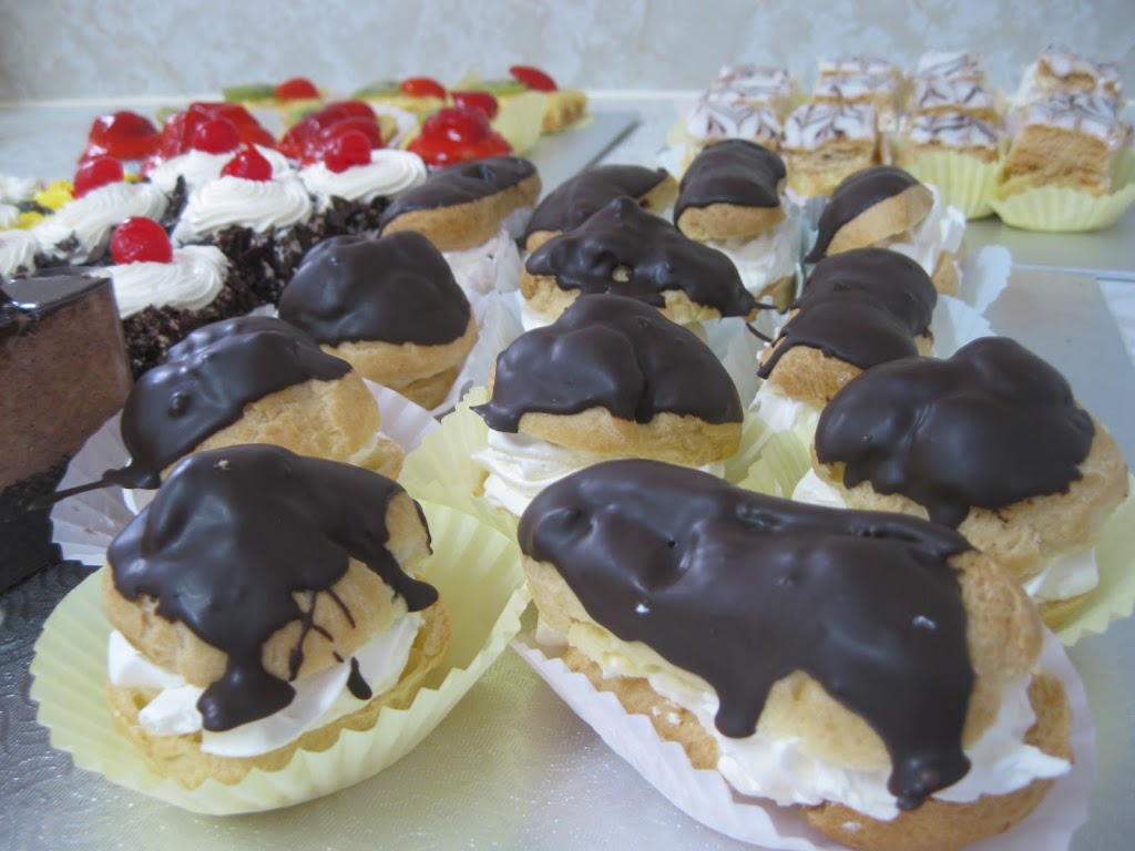 Boulangerie D J Martinez | 894 Boulevard Saint-Jean-Baptiste, Mercier, QC J6R 2K8, Canada | Phone: (450) 691-5700