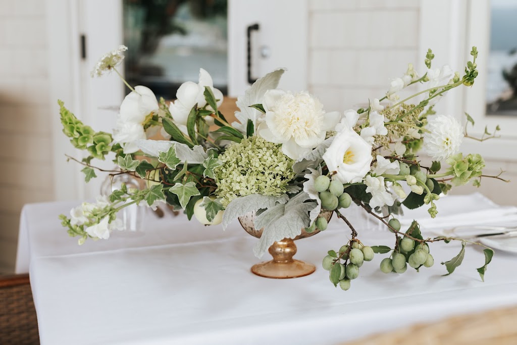 Fleuriste Enfants Sauvages Fleurs & Abeilles | 3401 Chem. Browns Hill, Ayers Cliff, QC J0B 1C0, Canada | Phone: (514) 817-7937